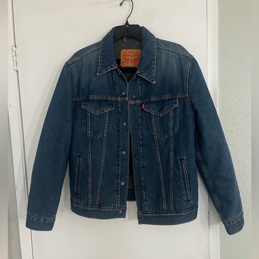 Levi’s Sherpa lined trucker blanket stripe lining